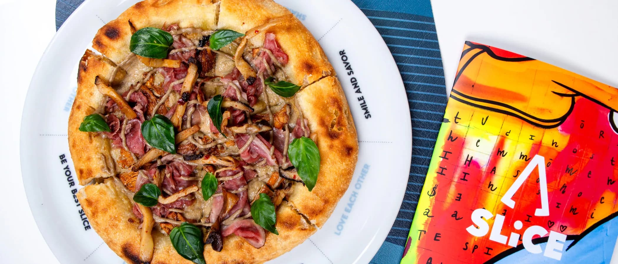 Antipasto alle consistenze di pizza servito da Slice of Capanno
